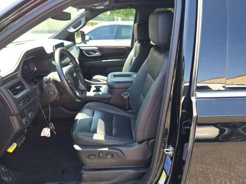 Used 2023 Chevrolet Tahoe LT w/ LT Signature Plus Package RWD image 6