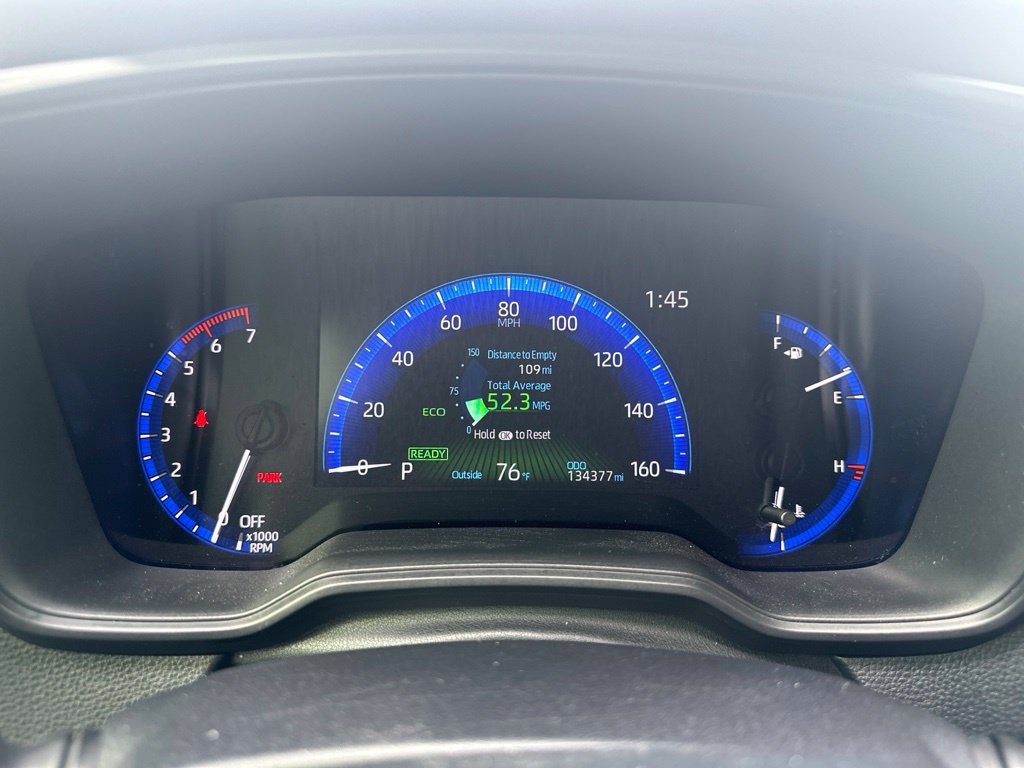 Used 2022 Toyota Corolla LE FWD image 2