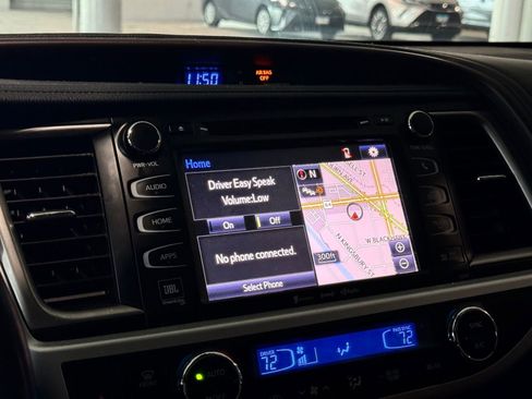 Used 2019 Toyota Highlander Limited AWD/4WD image 22