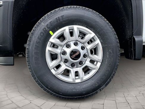 New 2026 GMC Sierra 2500 SLE w/ SLE Value Package; AWD/4WD image 15