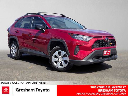 Used 2019 Toyota RAV4 LE w/ All Weather Liner Package FWD image 1