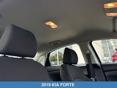 Used 2019 Kia Forte Sedan FWD image 18
