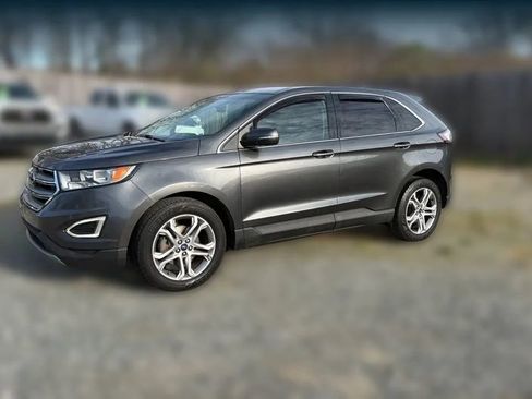 Used 2017 Ford Edge Titanium FWD image 2