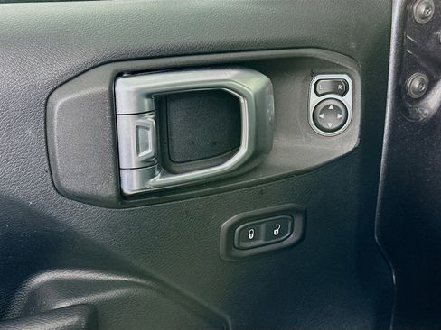 Used 2018 Jeep Wrangler Sport image 15