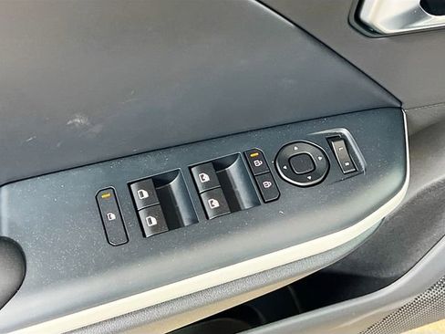 New 2025 Kia K4 GT-Line image 18