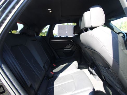 Used 2020 Audi Q3 2.0T Premium Plus image 23