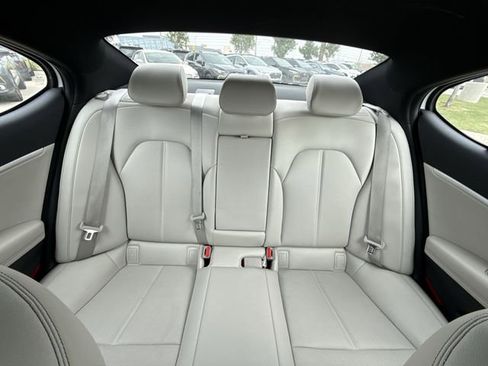 Used 2024 Genesis G70 2.5T RWD image 22