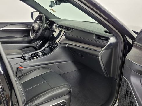 New 2025 Jeep Grand Cherokee L Overland w/ Luxury Tech Group IV image 40