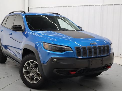 Used 2022 Jeep Cherokee Trailhawk AWD/4WD image 1