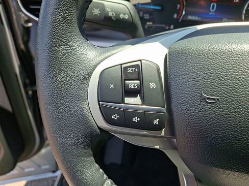 Used 2023 Ford Explorer XLT w/ Equipment Group 202A AWD/4WD image 20
