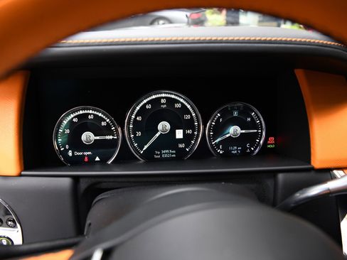 Used 2024 Rolls-Royce Cullinan image 14