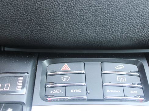 Used 2018 Porsche Macan S AWD/4WD image 52