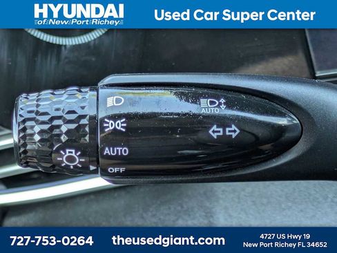 Used 2024 Hyundai Elantra Limited FWD image 34
