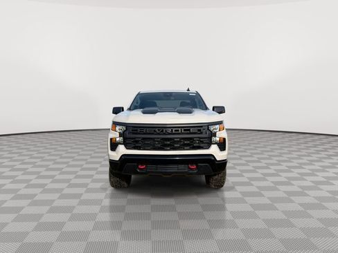 New 2026 Chevrolet Silverado 1500 Custom Trail Boss w/ LPO, Dark Essentials Package AWD/4WD image 4