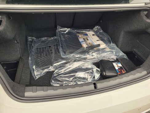 New 2025 BMW 330i xDrive Sedan w/ Convenience Package image 15