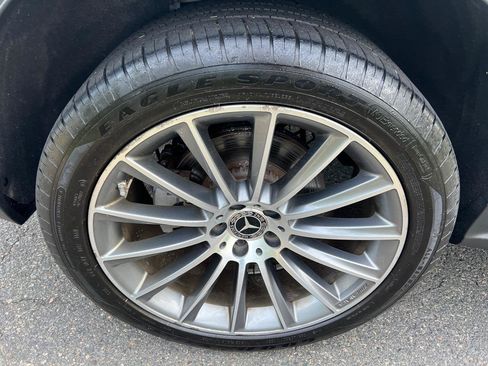 Used 2018 Mercedes-Benz GLC 300 4MATIC Coupe image 32