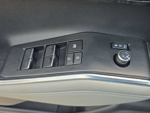 Used 2023 Toyota Highlander Platinum FWD image 30