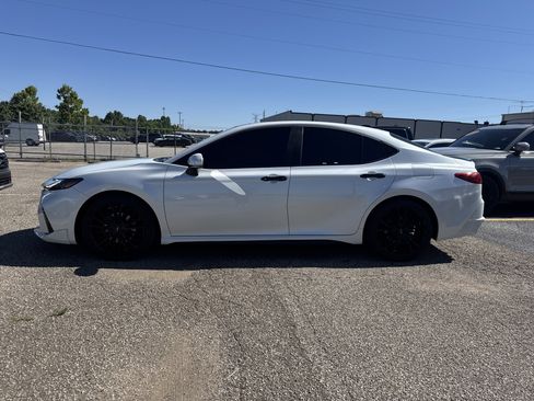 Used 2025 Toyota Camry XSE FWD image 2