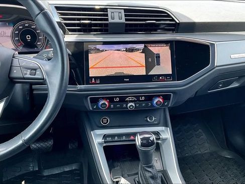 Used 2023 Audi Q3 2.0T Premium Plus w/ Premium Plus Package AWD/4WD image 6