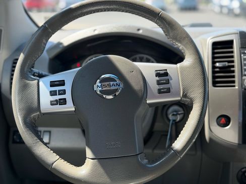 Used 2016 Nissan Frontier SL AWD/4WD image 14