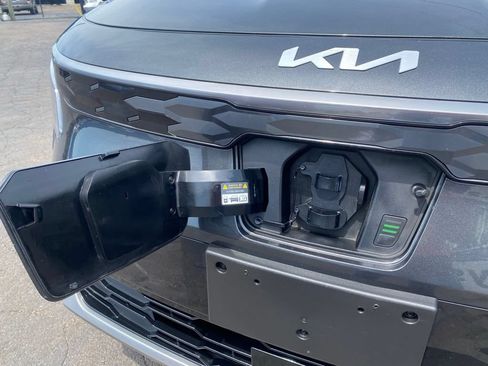 Used 2023 Kia Niro Wind FWD image 9