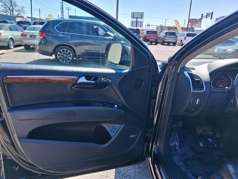 Used 2013 Audi Q7 3.0T S line Prestige w/ Technology Pkg image 13