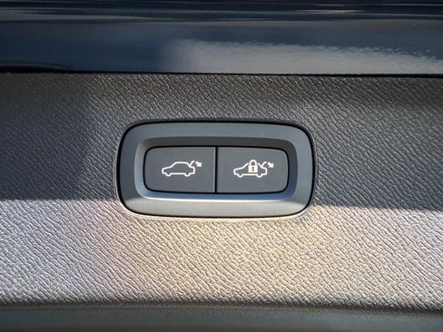 New 2026 Volvo XC90 B6 Ultra w/ Protection Package Premier image 11