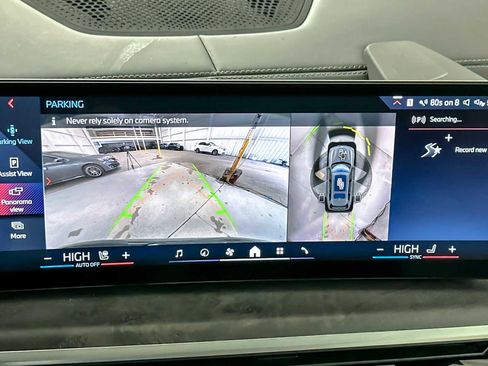 Used 2025 BMW X7 M60i image 20