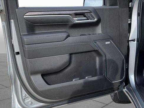 Used 2024 Chevrolet Silverado 1500 LTZ AWD/4WD image 21