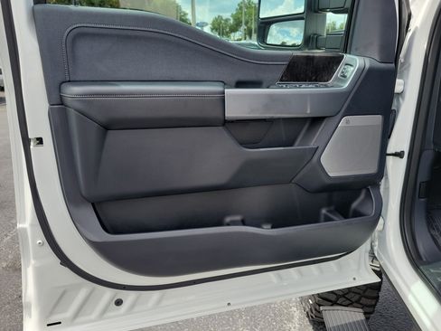 Used 2024 Ford F250 Lariat w/ Lariat Ultimate Package AWD/4WD image 16