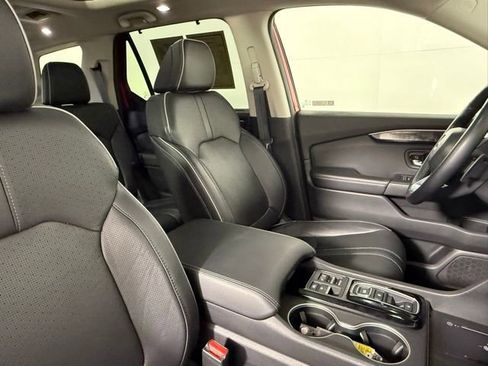 Used 2024 Honda Pilot Elite image 57
