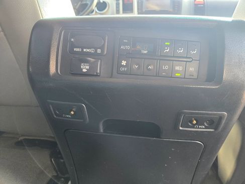 Used 2008 Toyota Sequoia Limited image 21
