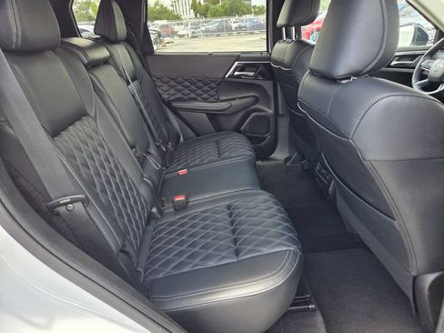 Used 2024 Mitsubishi Outlander SEL FWD image 14