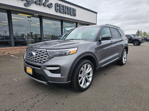 Certified 2021 Ford Explorer Platinum w/ Equipment Group 601A AWD/4WD image 2