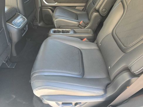 Certified 2025 INFINITI QX80 Luxe image 13