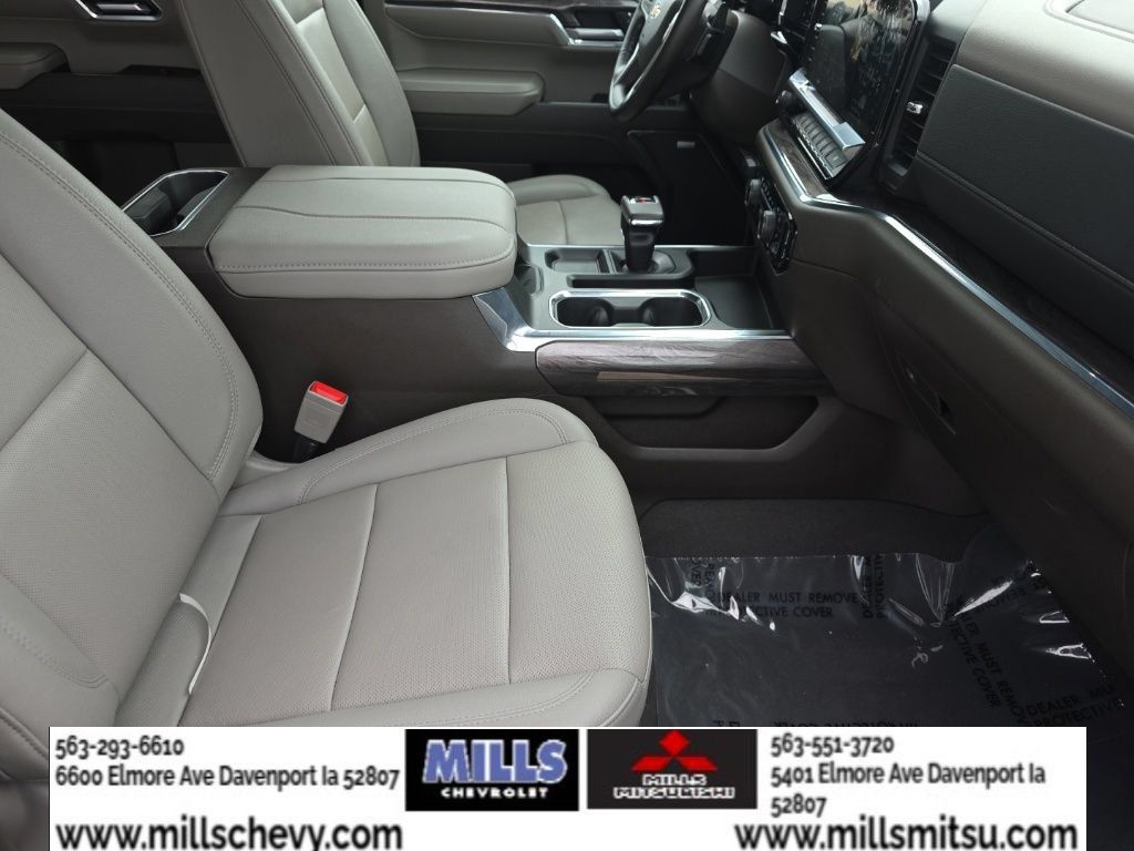 Used 2023 Chevrolet Silverado 1500 LTZ w/ Z71 Off-Road Package AWD/4WD image 20