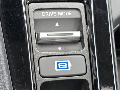 Used 2024 Honda Accord EX-L image 11