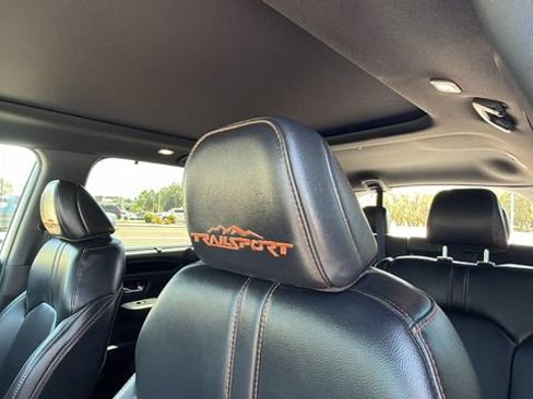 Used 2023 Honda Pilot TrailSport image 22