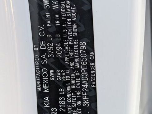 Used 2023 Kia Forte LXS image 29