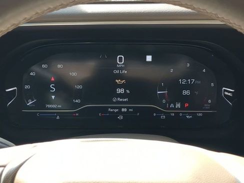 Used 2022 GMC Yukon XL Denali w/ Denali Ultimate Package image 17