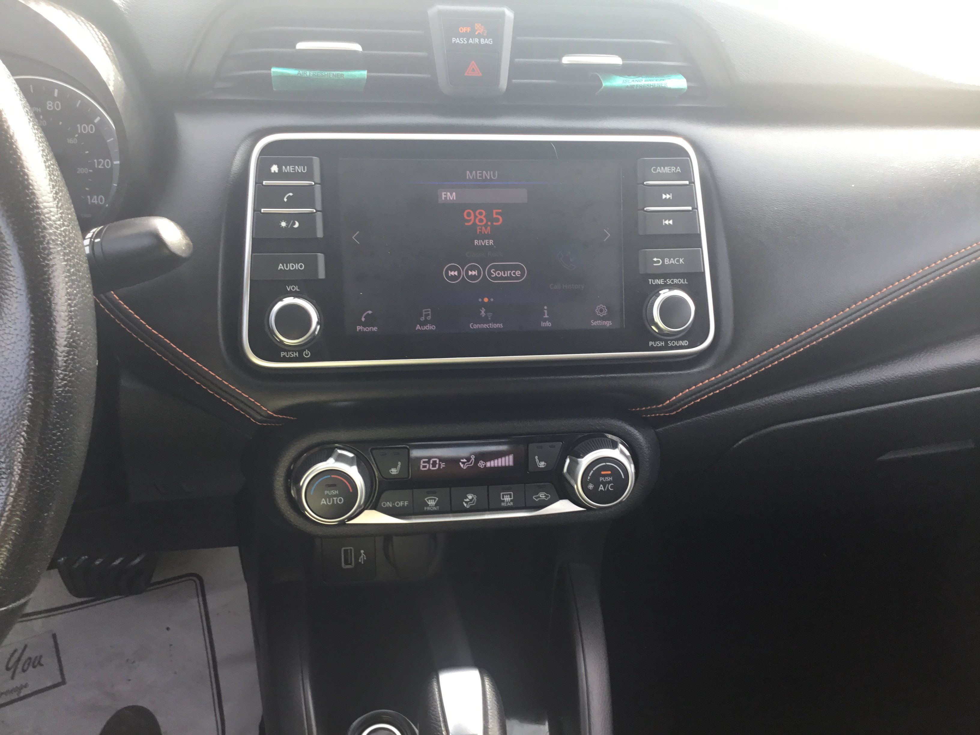 Used 2022 Nissan Versa SR w/ Convenience Package FWD image 16