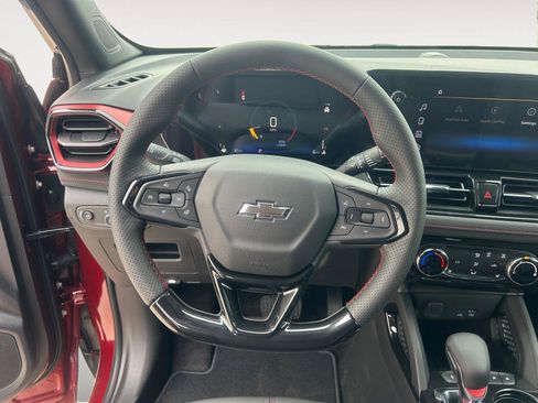 Used 2024 Chevrolet TrailBlazer RS w/ Driver Confidence Package FWD image 13