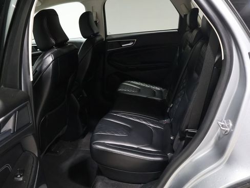 Used 2024 Ford Edge Titanium image 6