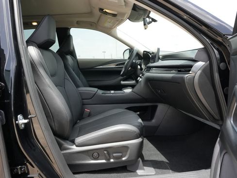 Used 2026 INFINITI QX60 Luxe w/ Cargo Package FWD image 23
