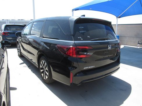 Used 2025 Honda Odyssey EX-L image 4