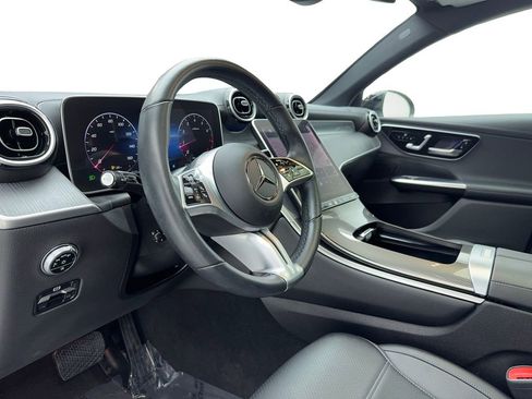 Used 2024 Mercedes-Benz GLC 300 4MATIC image 18