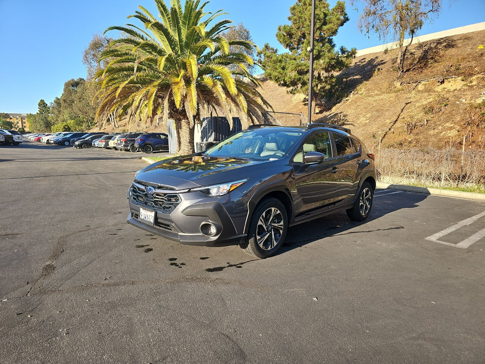 Used 2024 Subaru Crosstrek 2.0i Premium w/ Crosstrek Mirror Package AWD/4WD image 3