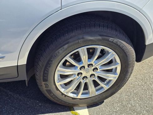 Used 2019 Cadillac XT5 FWD image 7