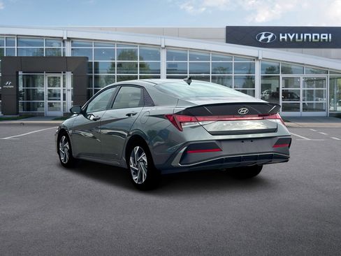 New 2025 Hyundai Elantra Sport image 5