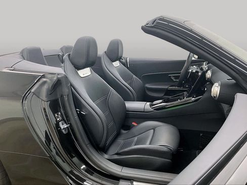 Used 2025 Mercedes-Benz SL 43 AMG image 9